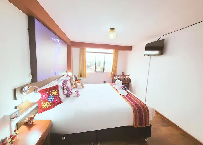 Hotel Mirador Santa Ana 3*